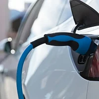 Postaw na ekologię: Twoje miejsce do ładowania samochodów elektrycznych na Mazurach